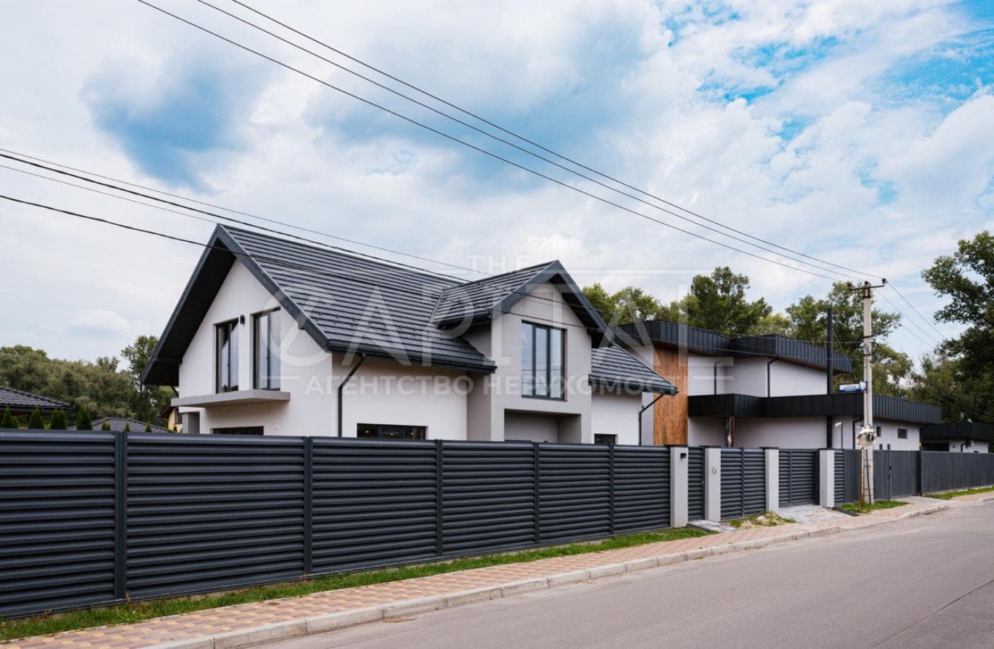 Продаж 5 кімн. будинок, Центральна, ID: A12661