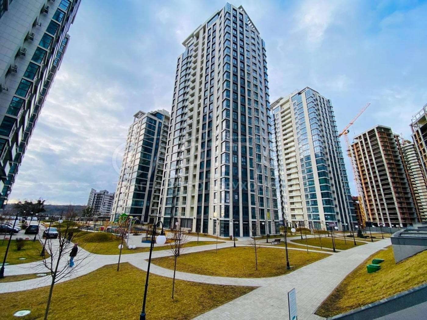 Продаж 4 кімн. квартира, Андрія Верхогляда, ID: 315917337861